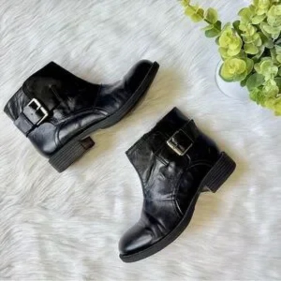 Kenneth Cole Reaction Moto Silver Side Buckle Black Ankle Boots Size 7.5 - Picture 4 of 10